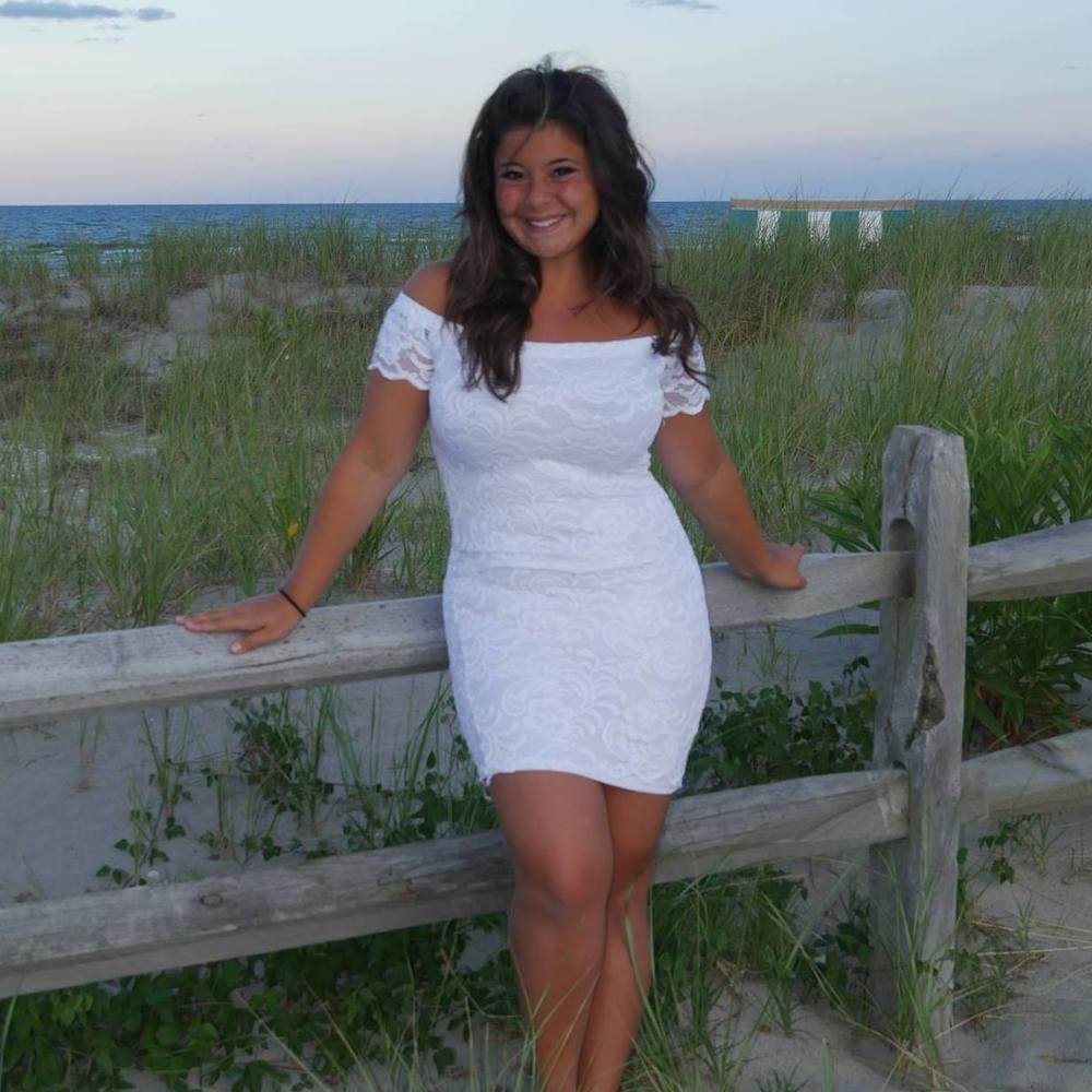 Meet your Posher, Sabina